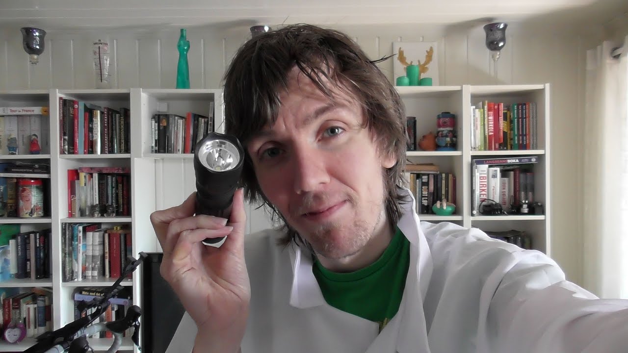 ASMR Doctor Roleplay - Eye Exam (Flashlight Triggers, Tingly Poking and Relaxing Whispering) 😴