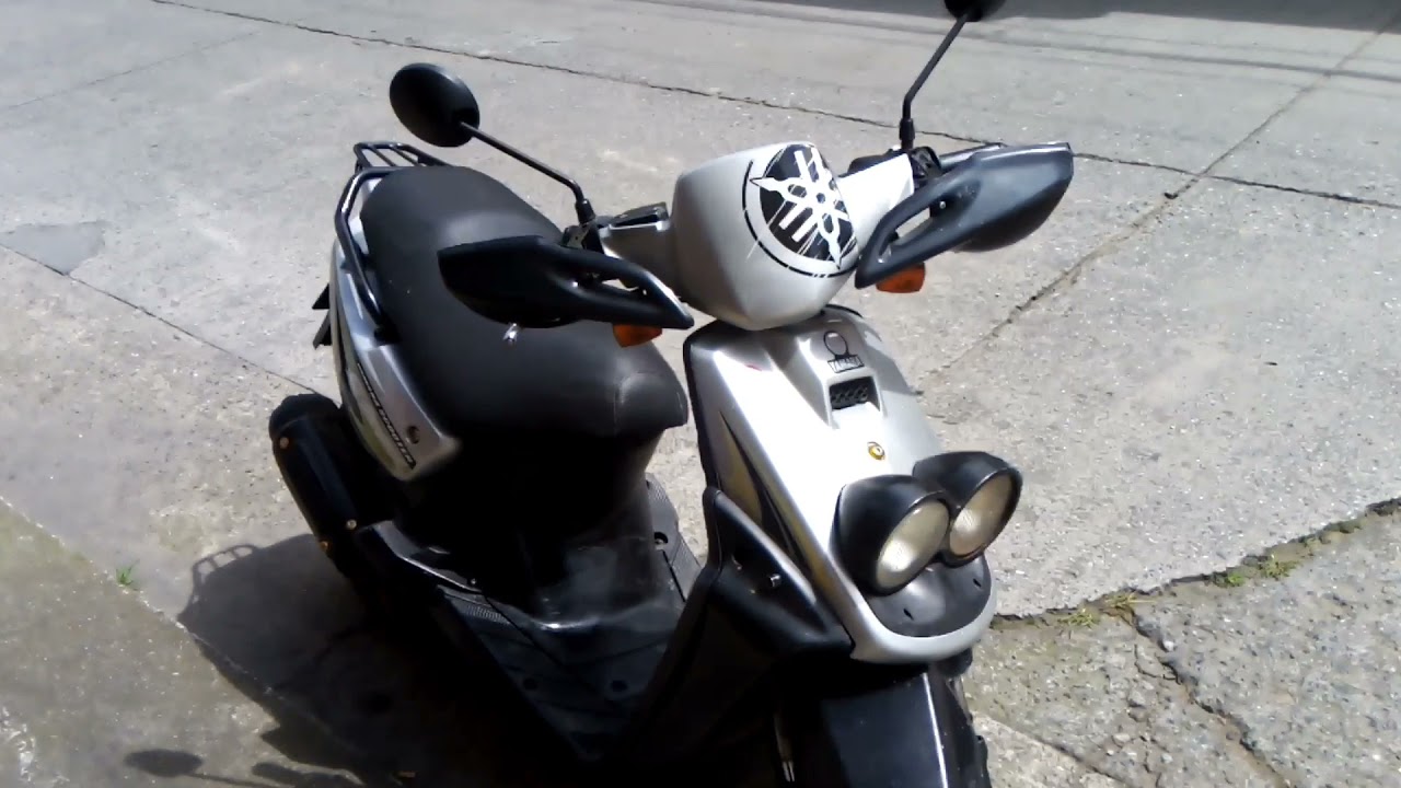 Yamaha bws 100  primera generación ficha técnica la comprarías ?