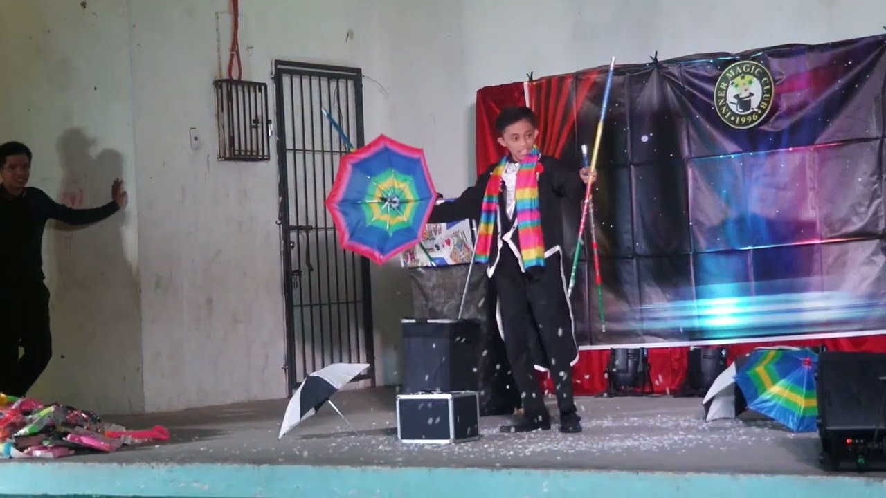 FREE MAGIC SHOW DITO SA BARANGAY HALANG . P1SALAMAT SA TRISKELION AT INNER MAGIC CLUB!