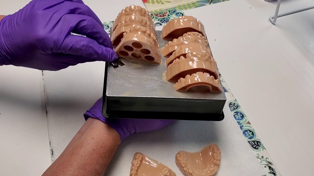 Removing dental models from the Form 2 build platform