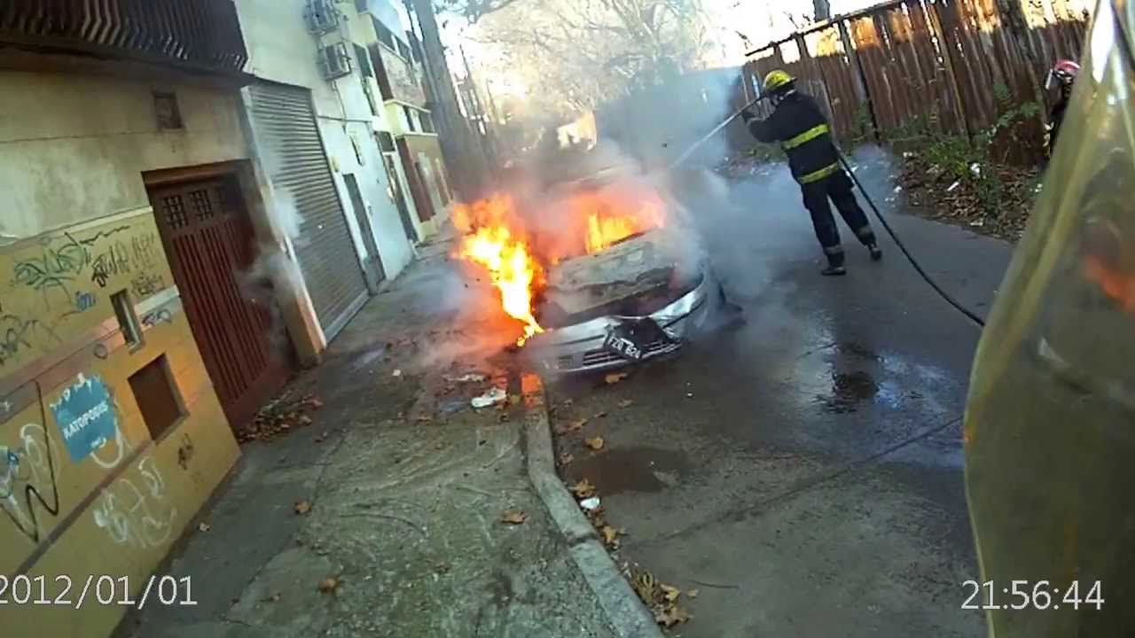 Bomberos Voluntarios Gral. San Martin - Incendio de auto