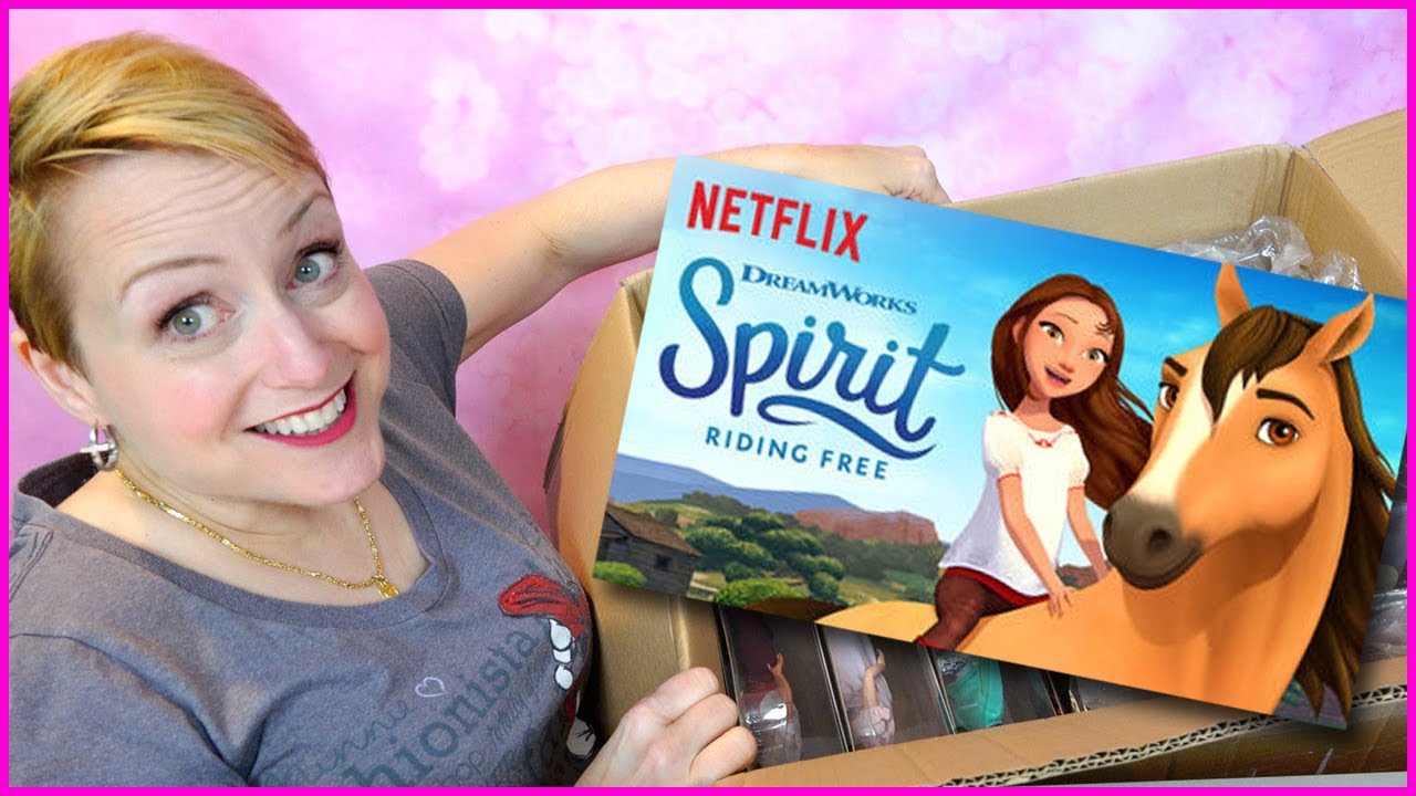 Spirit Riding Free HUGE Surprise Box Filled with Dolls and Horses!