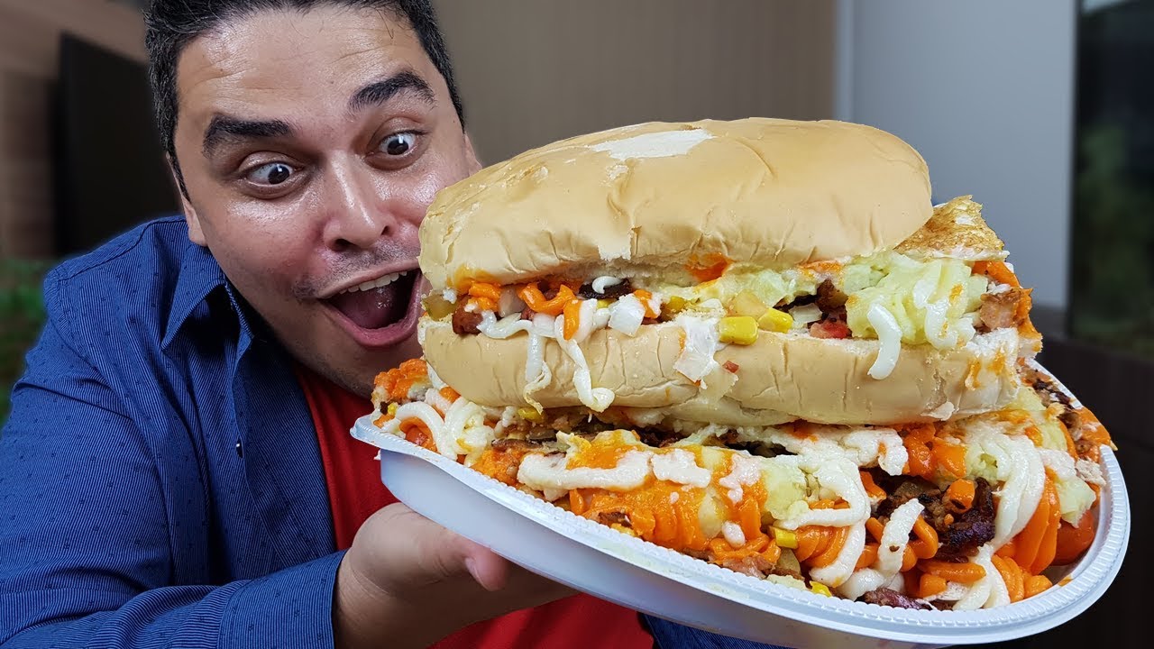 &Eacute; UM MONSTRO!!! - Hot Dog Hiper Mania
