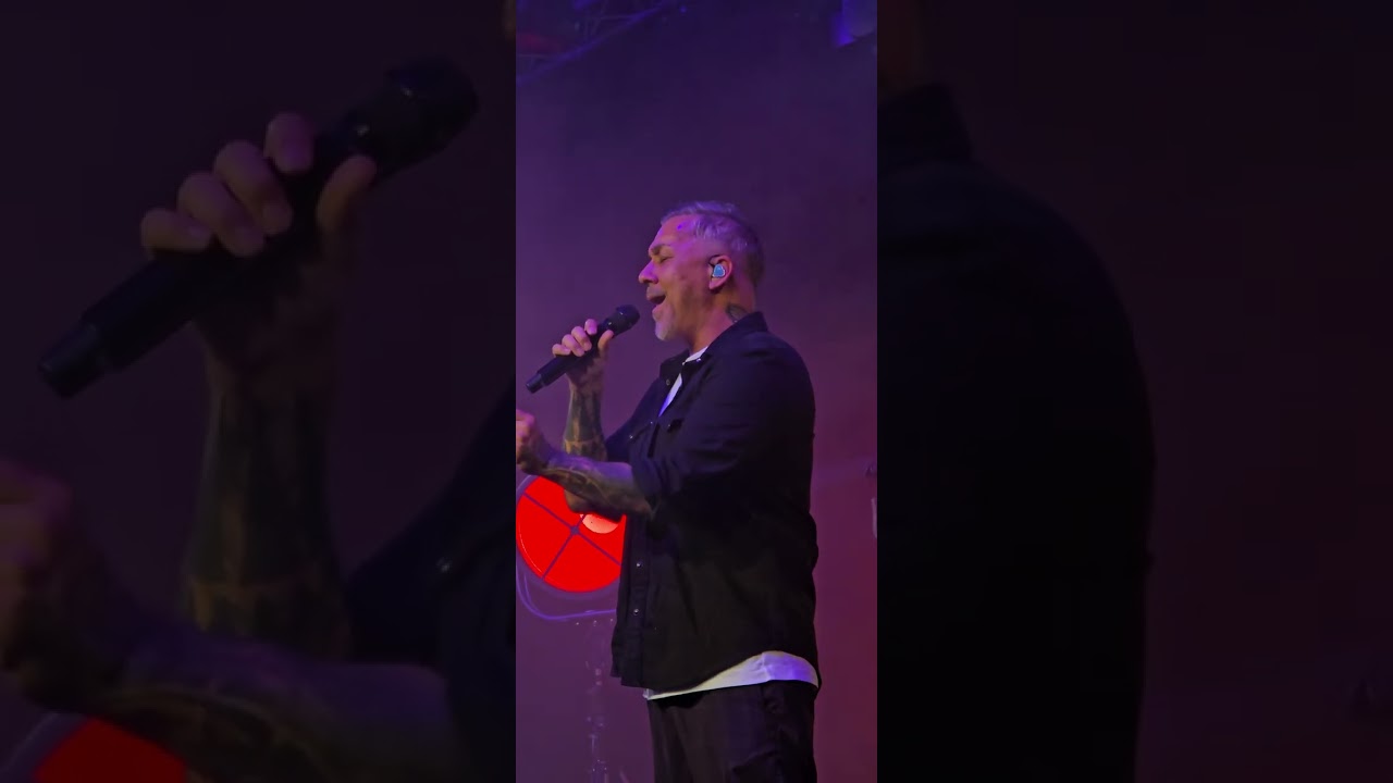 Mike Leon Grosch bei seinem Auftritt beim Schlagerfestival XL in Halle (Westfalen) 21.2.2026 
