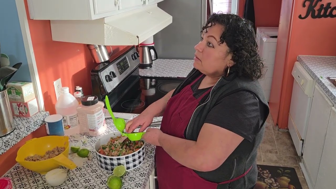 aqui haciendo unas tostadas de soya para comer 