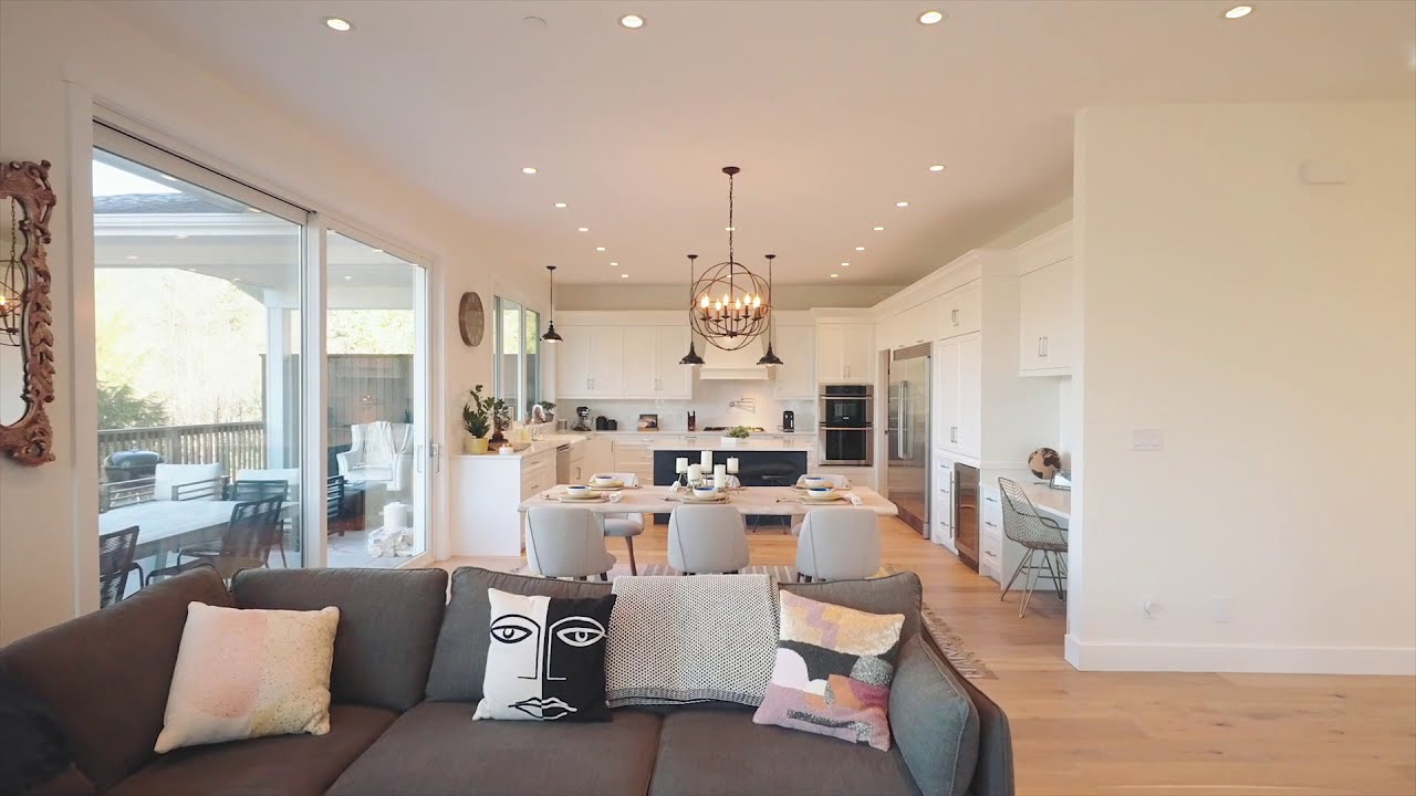 40883 The Crescent, Squamish