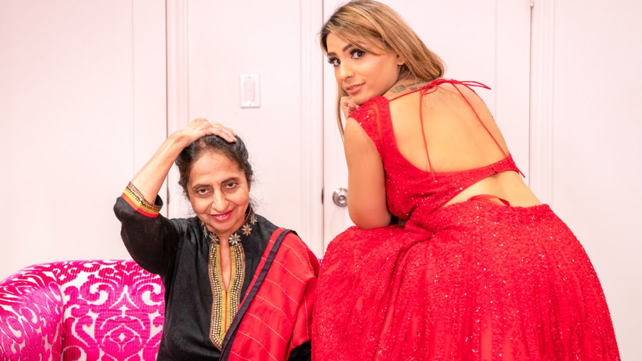 Mom Rates & Reacts to my Outfits | Got roasted | Mom's a Savage | Annoyed mom | Indian Outfits