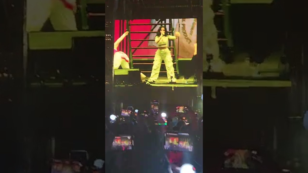 Lollapalooza. J-Hope ft. Becky G: Chicken Noddle Soup