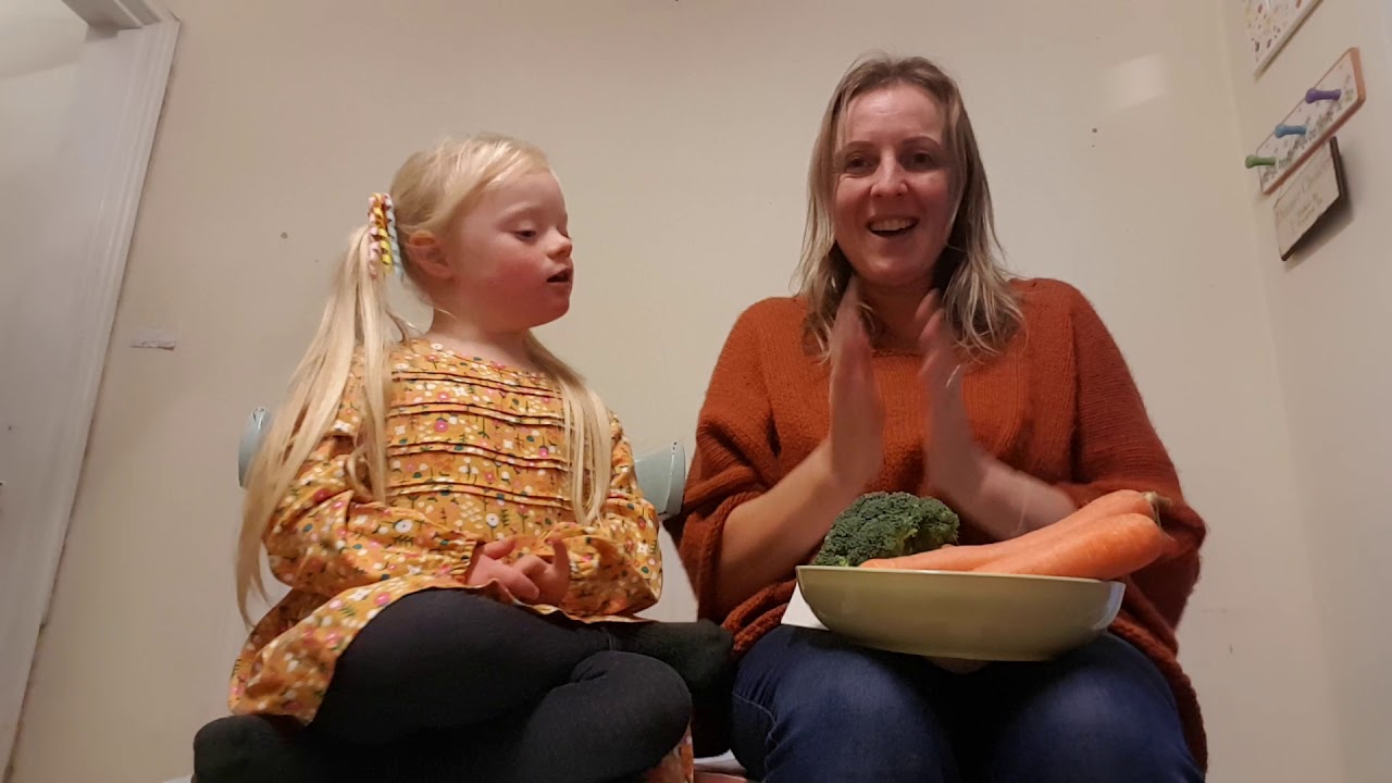 Makaton for 'vegetables' 🥔🌰🌽🍆🥕