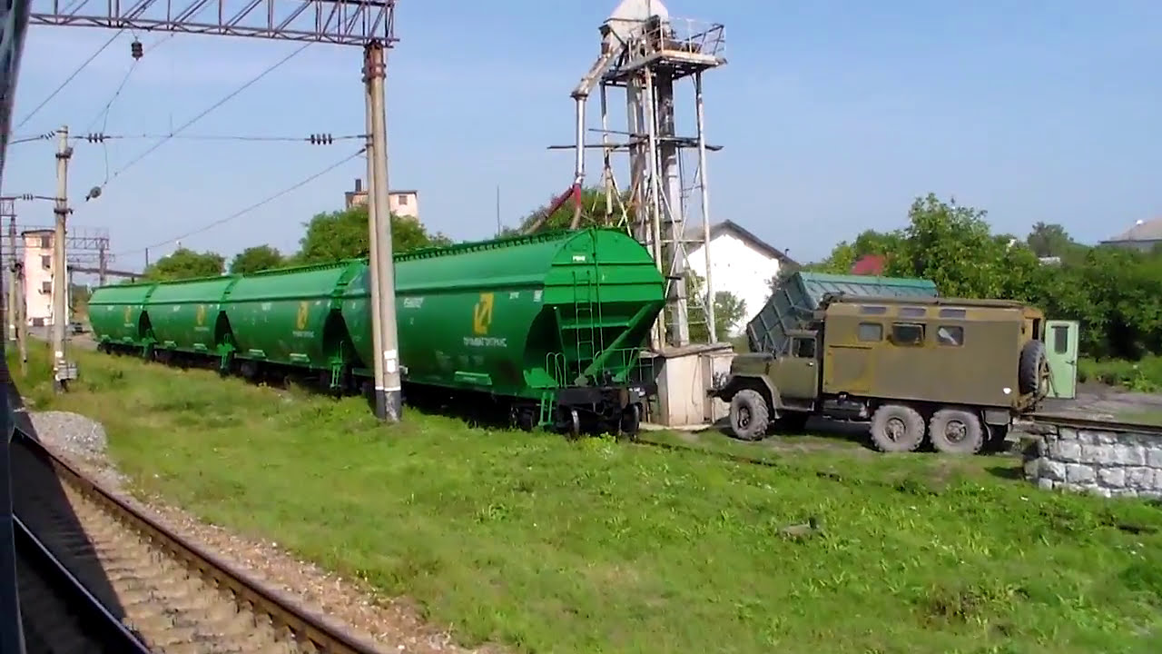 Злочев. Красне. Львов. Летние зарисовки из окна поезда.