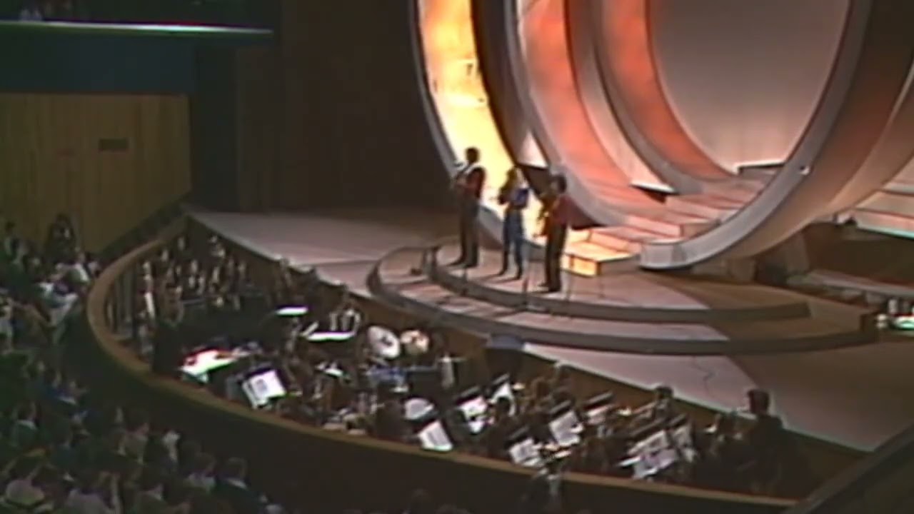 Uzi Chitman,  Lea Lupatin & Dudu Zar - Ani Ma'amin  &bull;  Israeli Songs Festival 1980 (Israel)