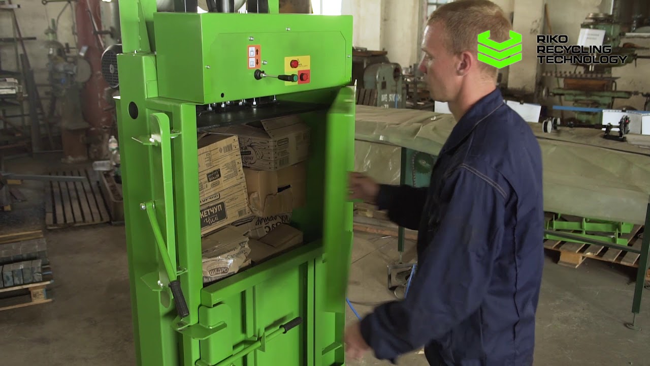 HYDRAULIC BALING PRESS FOR WASTE, PET BOTTLES AND GARBAGE - RTV 4 BALER MACHINE FOR SALE