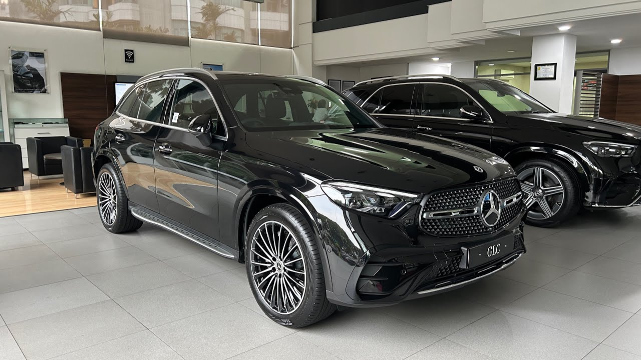 2025 Mercedes Benz GLC300 AMG in Obsidian Black Quick Review Indonesia