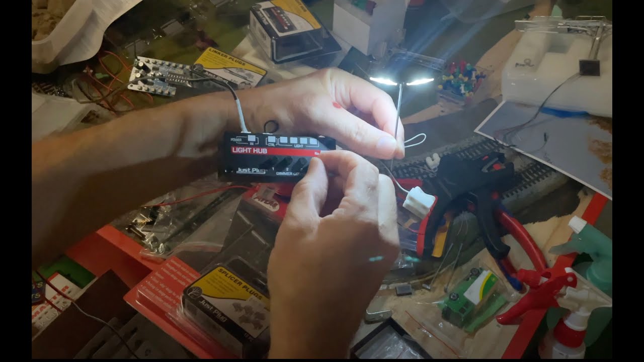 Josef - Model Railway & Toy Room 112 NO SOLDER WIRING ANY LED Lights Model RR Diorama or Dolls House