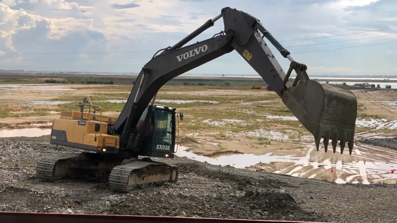 Volvo EC200E Excavator Working Slope For Construction.