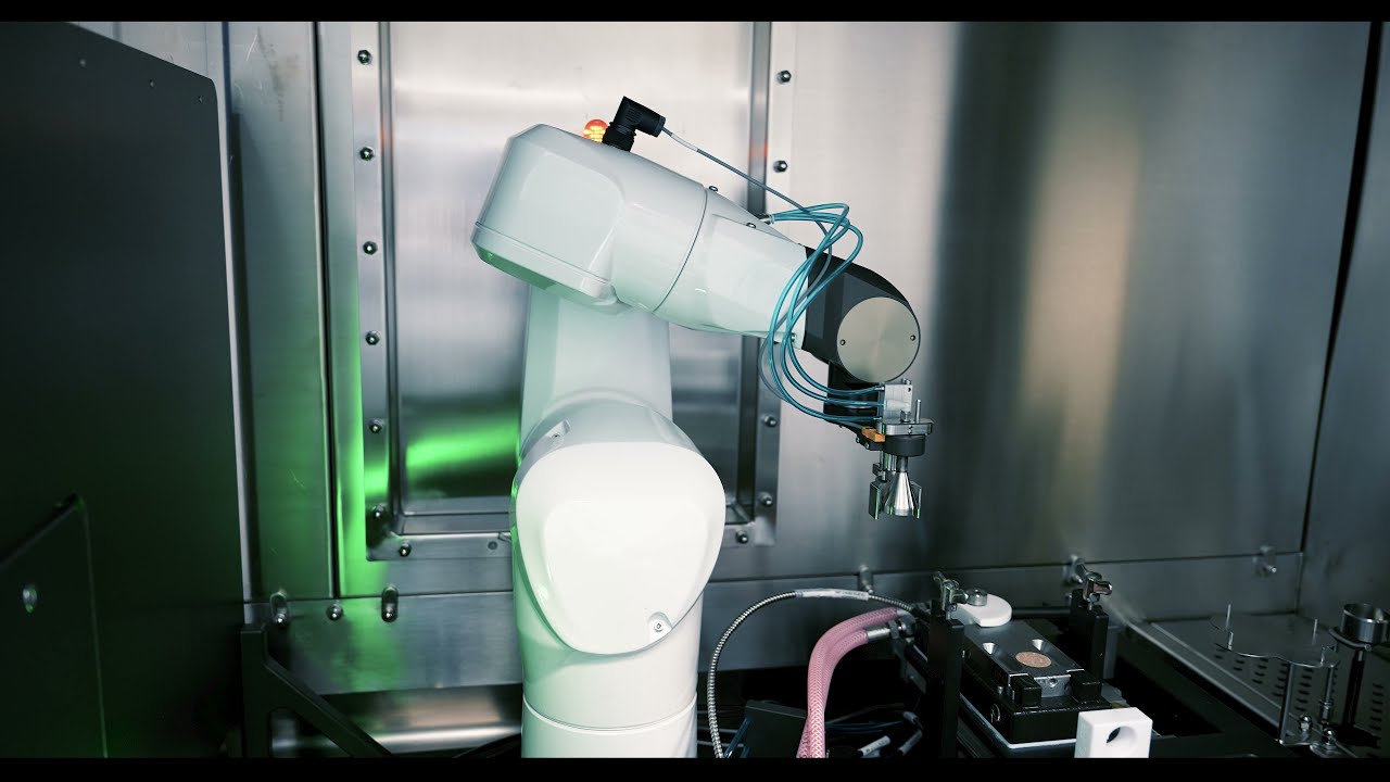 Robots for surface processing of drug delivery systems