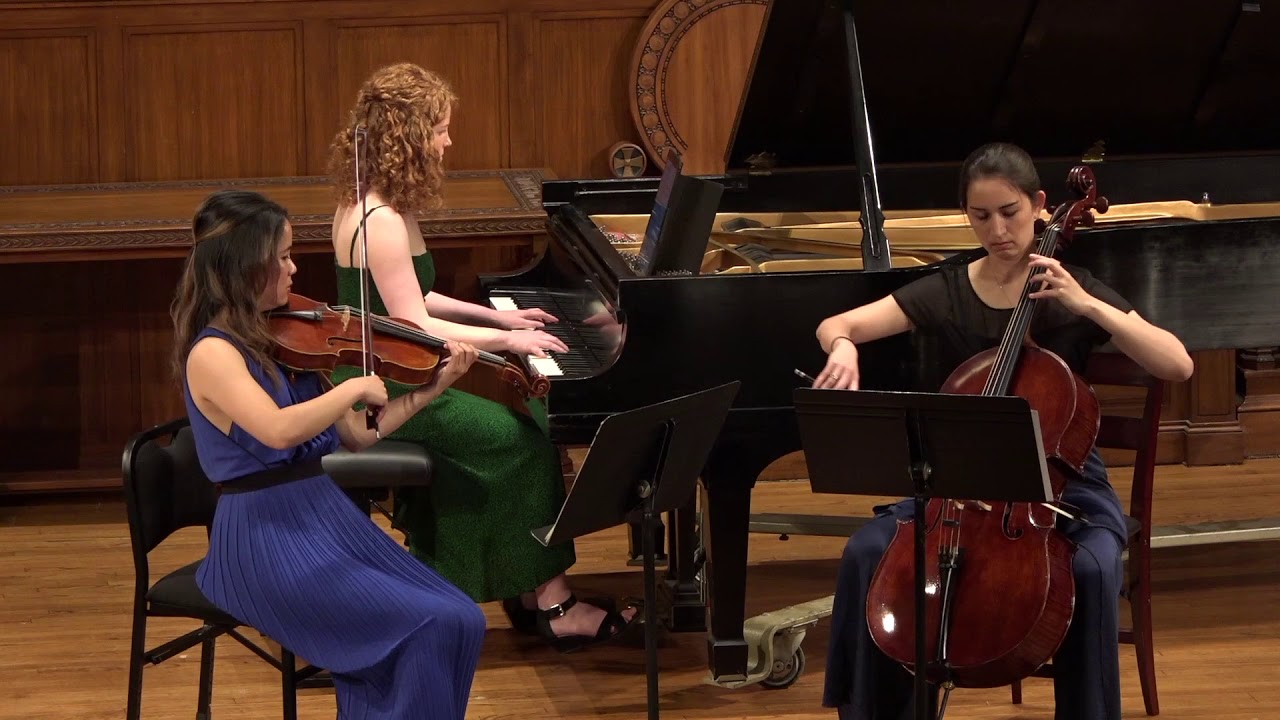 Ensemble Illume plays Je sens un deuxième cœur (I feel another heart beating) by Kaija Saariaho
