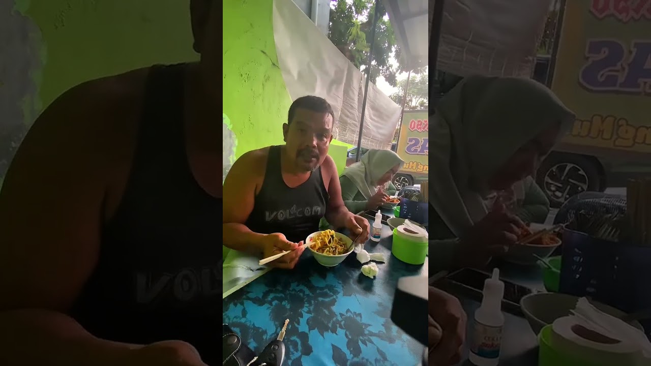 Makan mie ayam bareng pak RB(raja badok)