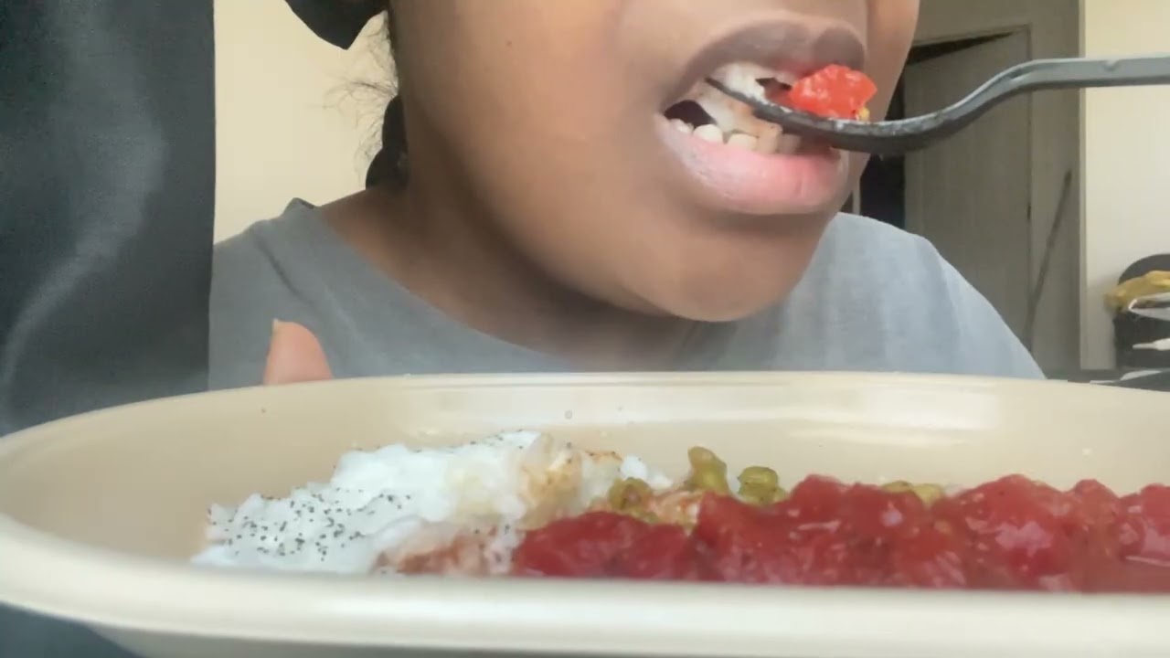 MUKBANG/ASMR: Tomatoes, Sweet Peas, and Rice ❤️🍅