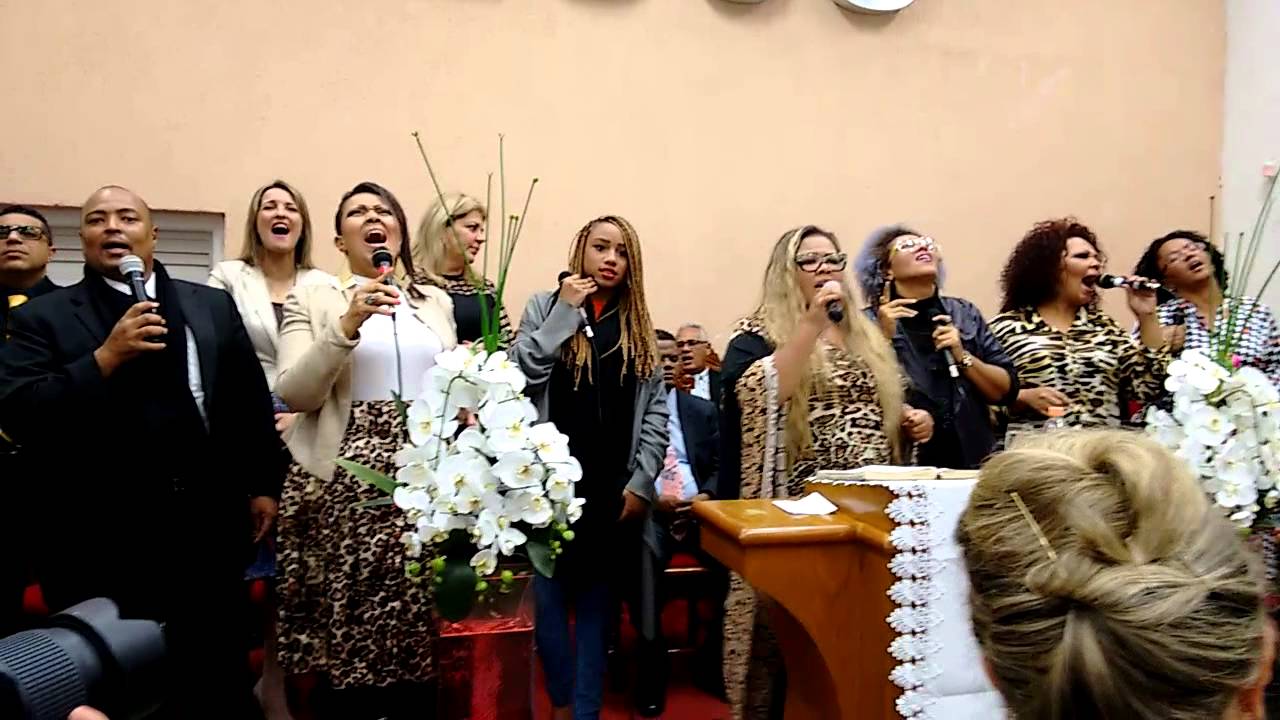 Fat Family no Julho Renovação Itapevi - Te Louvarei - Talita Cipriano