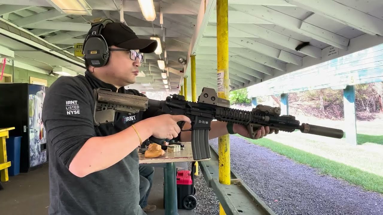Blocky Block 2 Running a Lil Sluggish (Daniel Defense SOPMOD M4A1 Block II)