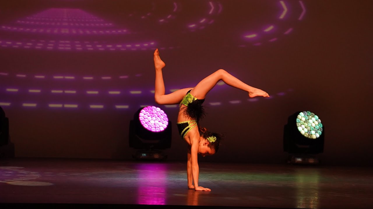 Make it Look Easy-Leah solo