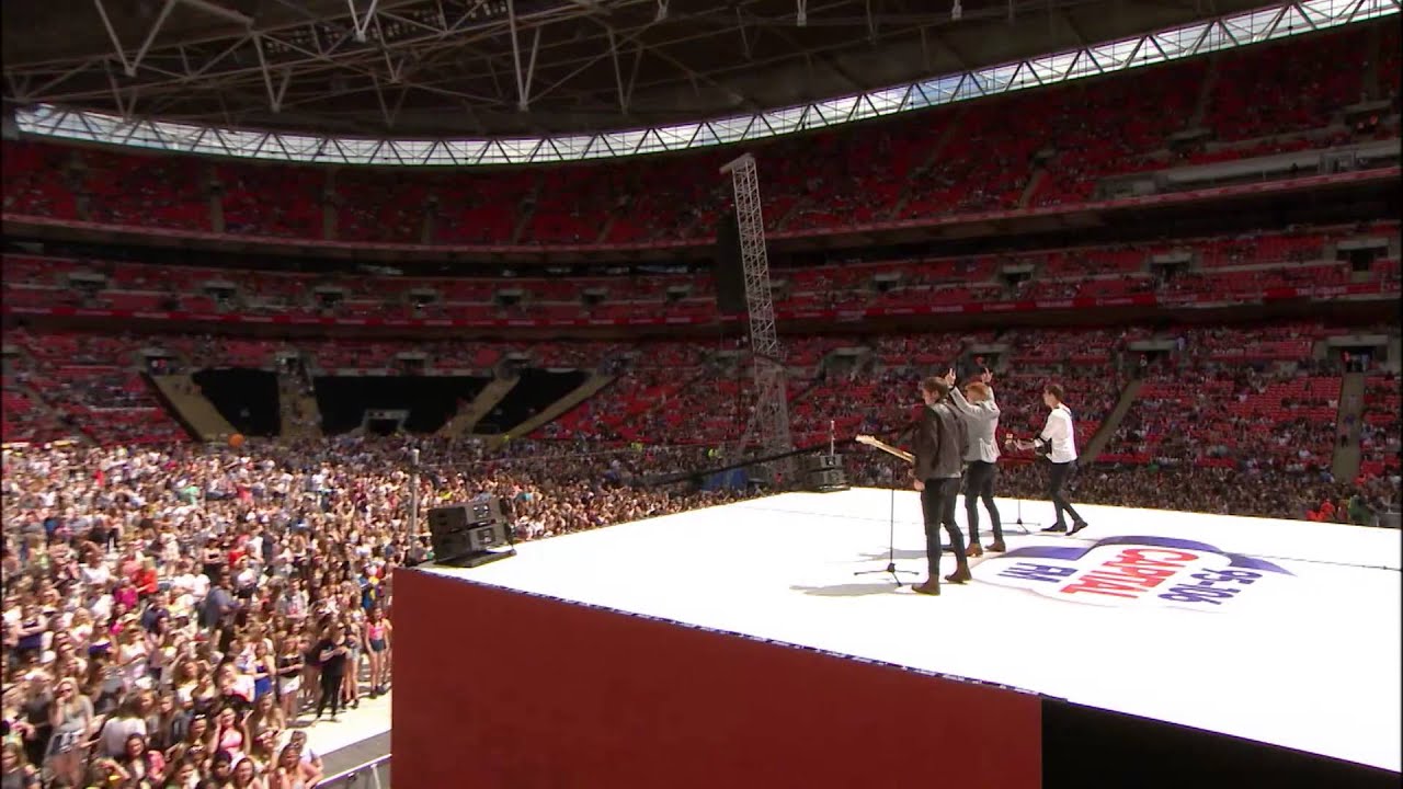 Maroon 5 - Sugar (Cahoots LIVE at Wembley Stadium) #TakeTheStage