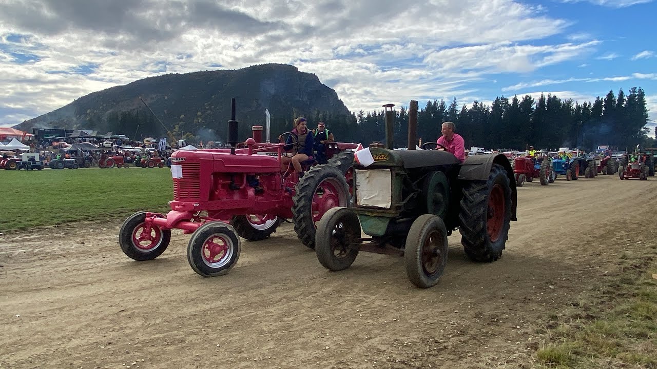 Wheels At Wanaka 2025 - VINTAGE TRACTORS & CRAWLERS - personal favourite 👧 🚜 🩷
