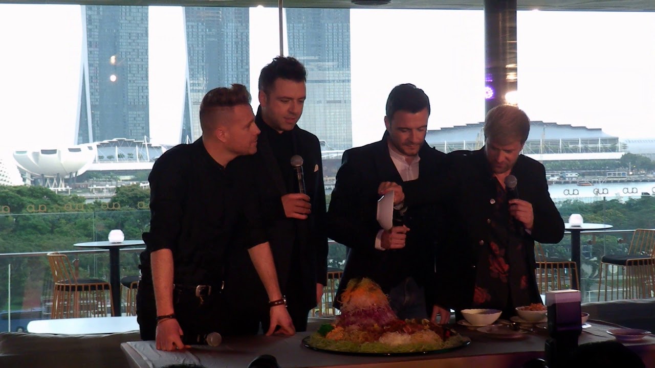 [HD FANCAM] WESTLIFE IN SINGAPORE 2019 - DOING THE LO HEI