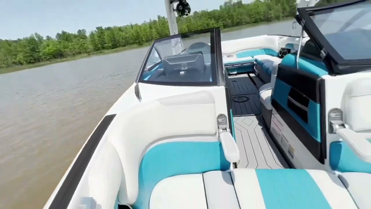 Malibu 25 LSV Wakesurf