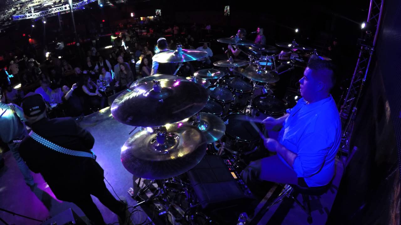 Jay Perez / Aaron Holler 