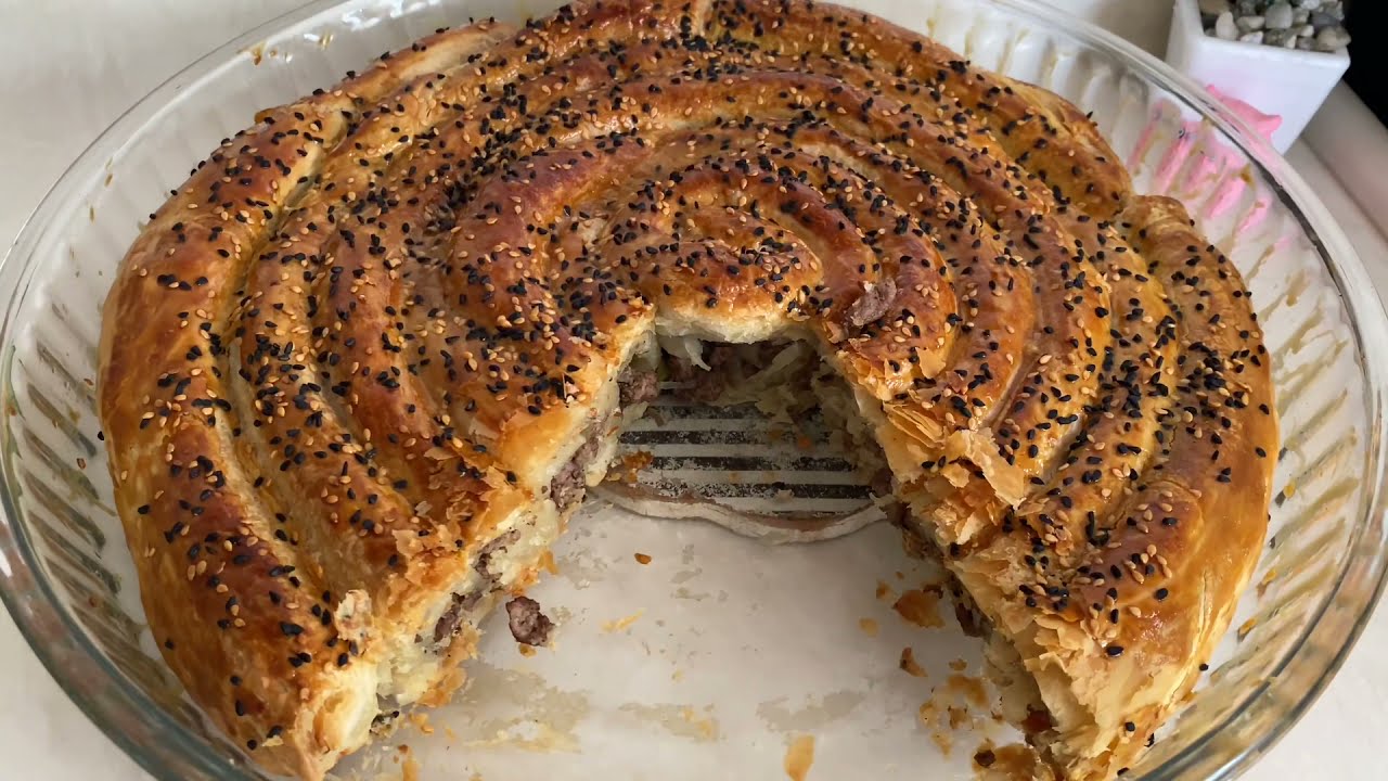 MİLFÖY KIYMALI TEPSİ BÖREĞİ ÇITIR ÇITIR ÇOK PRATİK BİR LEZZET/yaptığım anda tükendi/sadece 3 malzeme