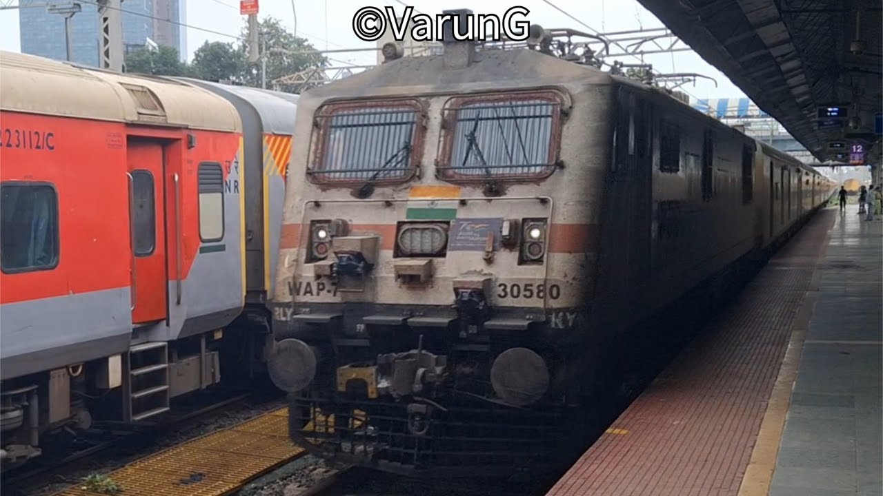 22222 CR Rajdhani overtaking 12140 Sewagram SF Express, 12116 Siddheshwar SF & other trains at Dadar