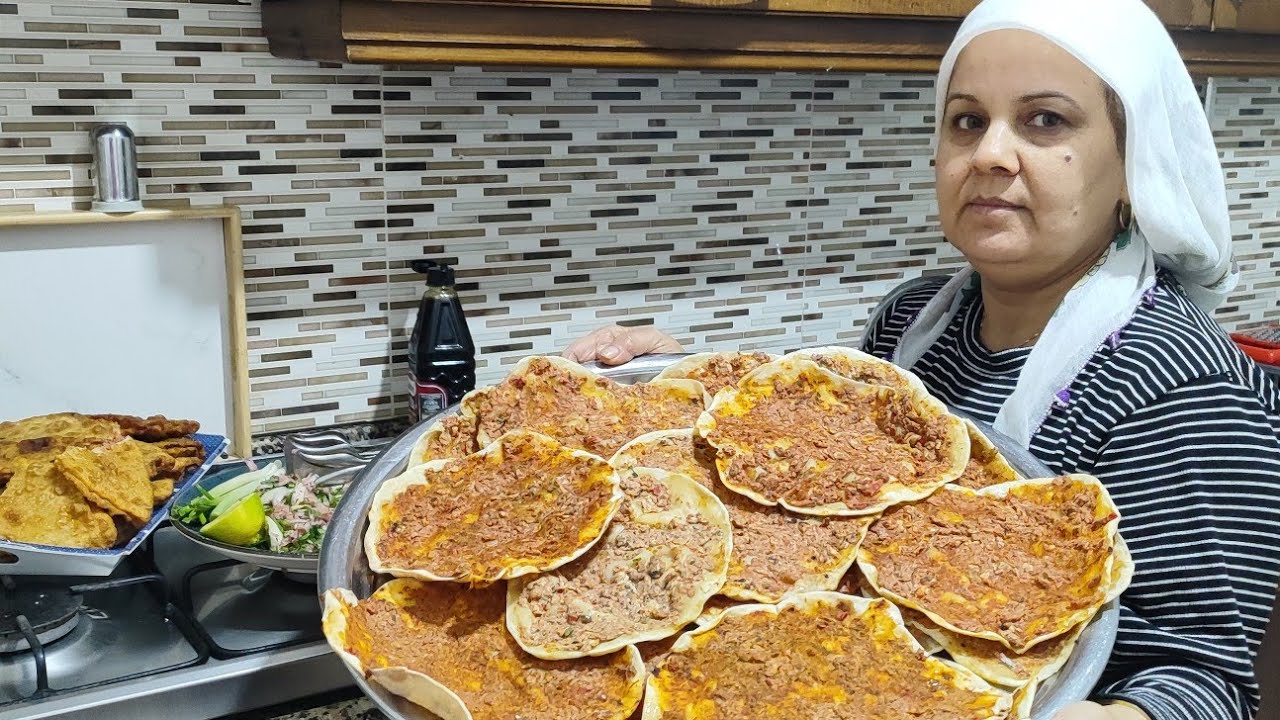 لحم بعجين الاصلي بسر نجاحو بالمقلاية بعجينة سريعة ومذاق وطعم يجننن 
