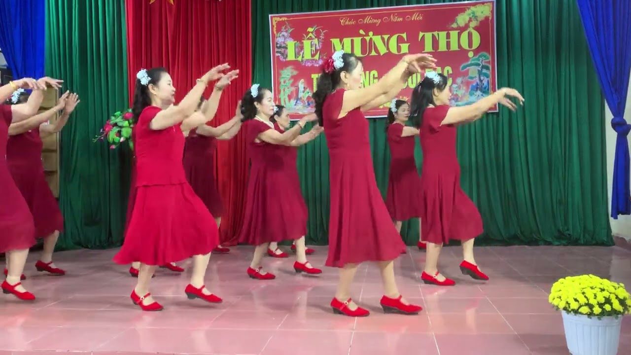 CLB Hội người cao tuổi thôn Nhuận Đông