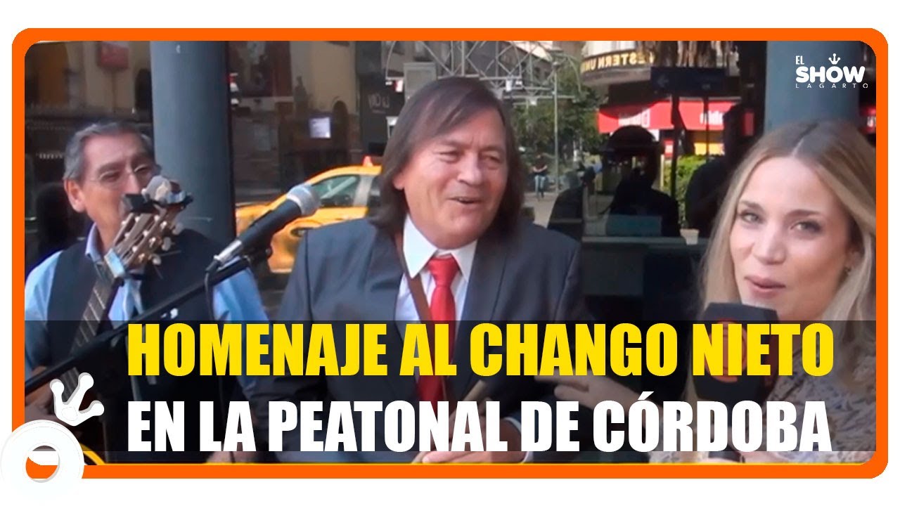 Homenaje al Chango Nieto en la peatonal de Córdoba a 18 años de su partida