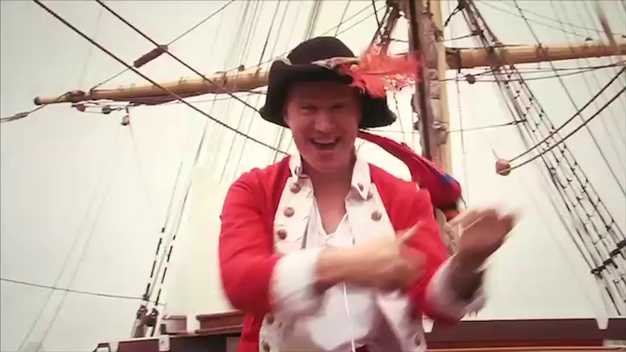 Colin Buchanan - Are You Serving Cap'n Jesus ORIGINAL CLASSIC CLIP from Good News Parcel Company DVD