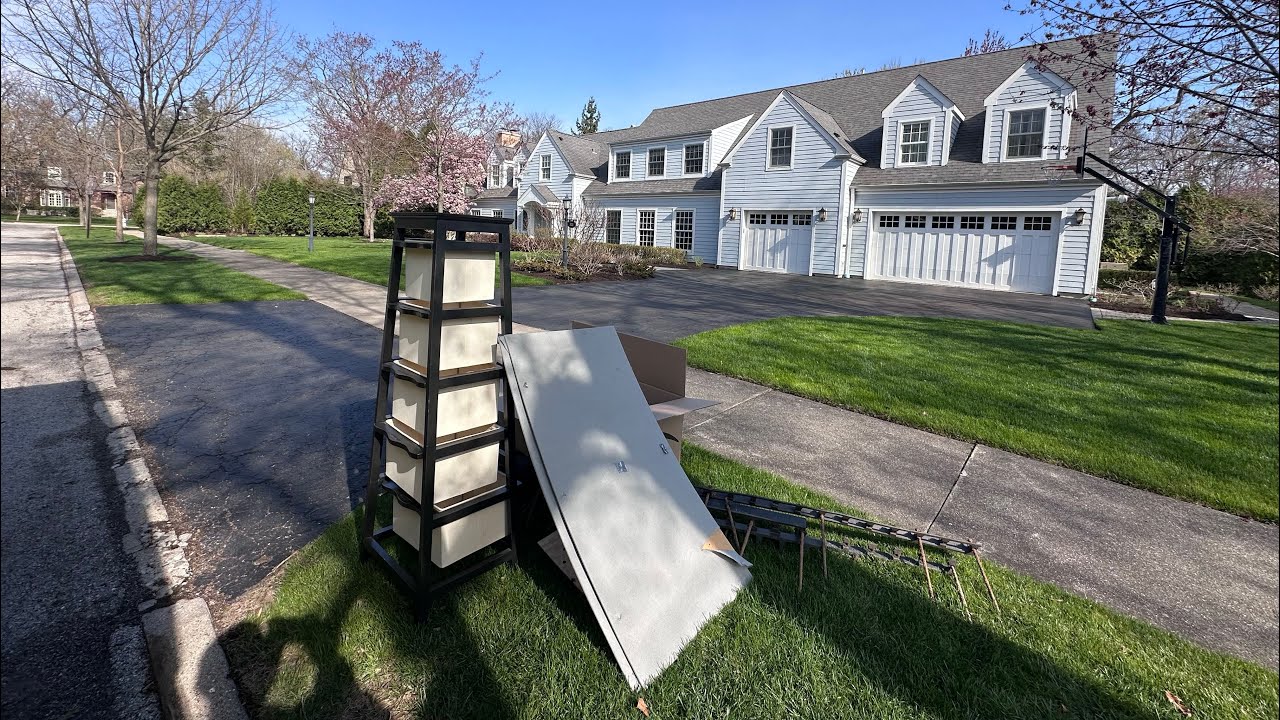 Trash Picking the Ferris Bueller House! - Chicagoland Garbage Picking