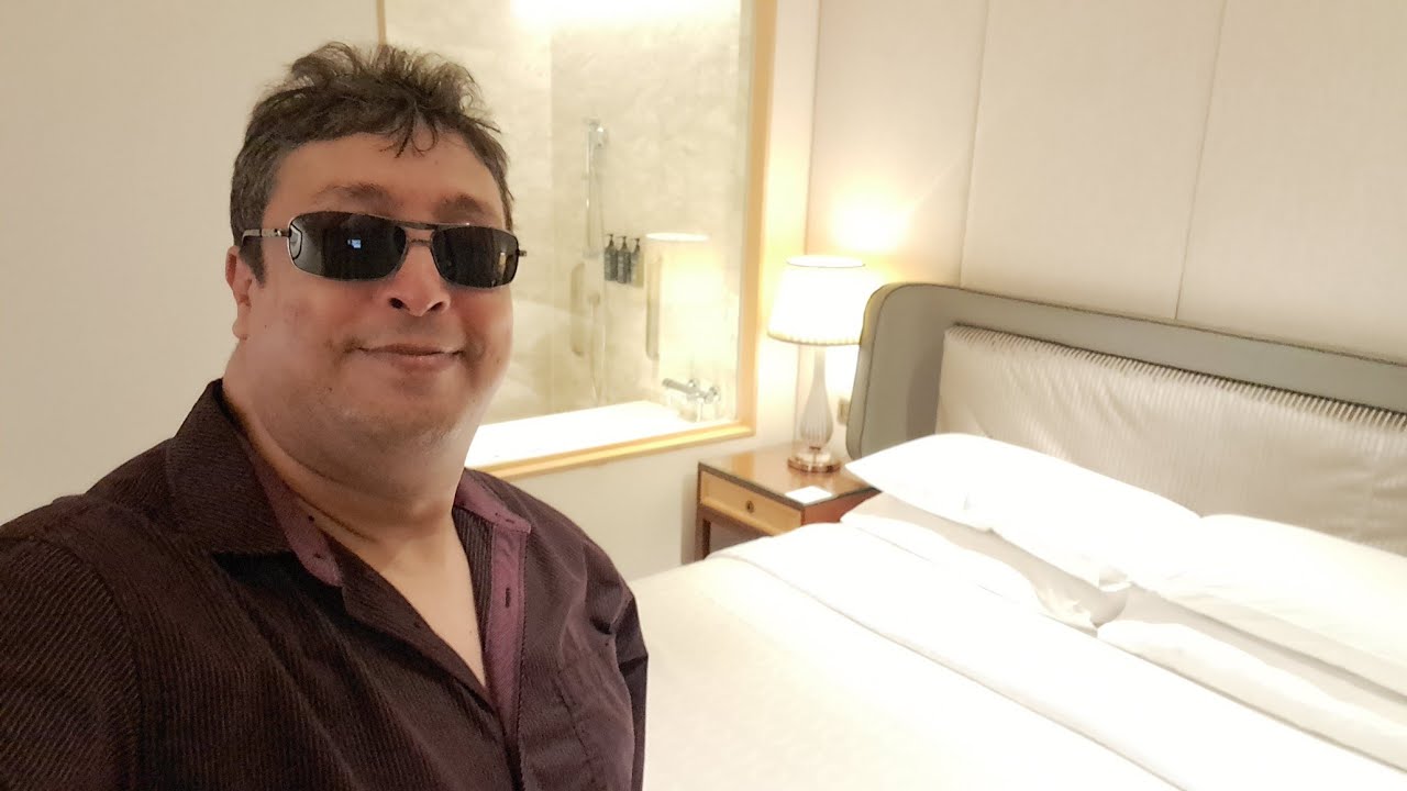 A night at the Sheraton hotel, and lunch at my favorite ORIENTAL KOPI restaurant. Malaysia 2025.