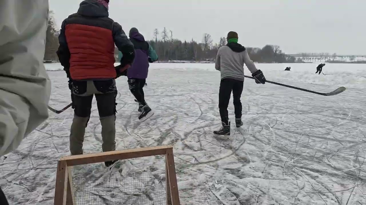 Hokejový mač  na rybníku Pokoji 10.1.2026