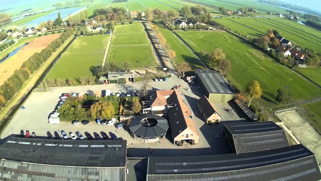 Maassluis Manege Middenhof