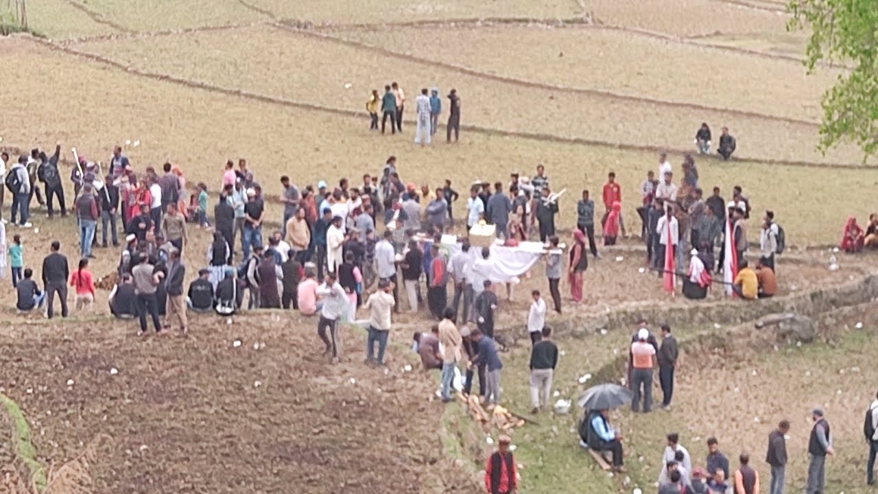 जय पवासी महासू पहुंचे चातरा गांव  🙏🙏