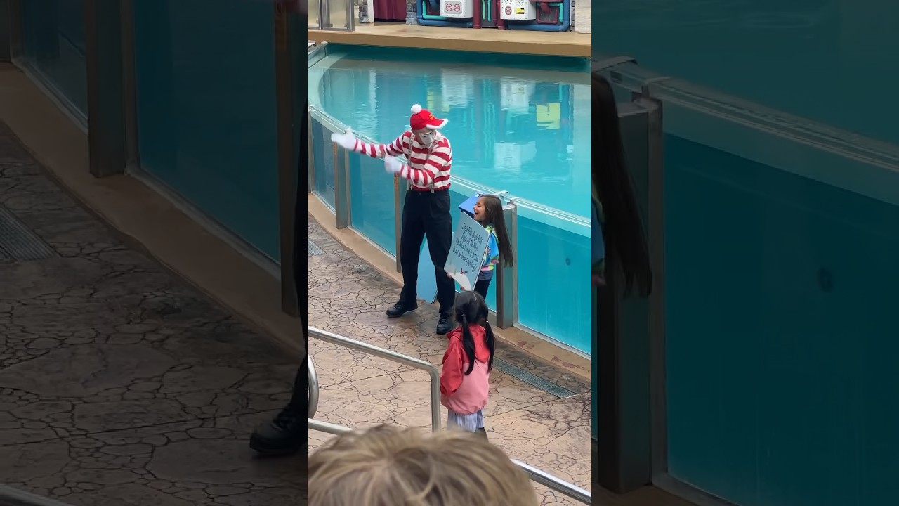 Lynn the SeaWorld Mime gets mad at a child 😭😂😂