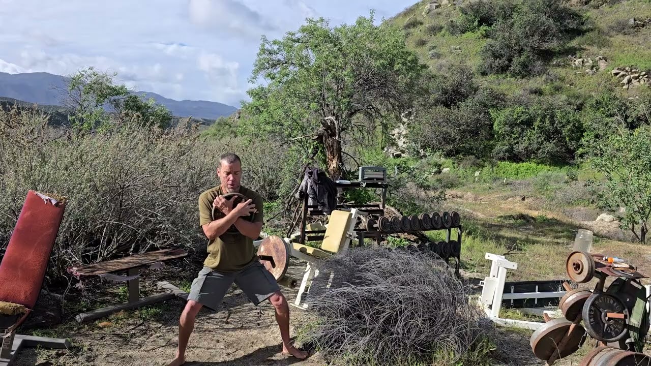NO DAYS OFF DAY 289 - working out quads 
