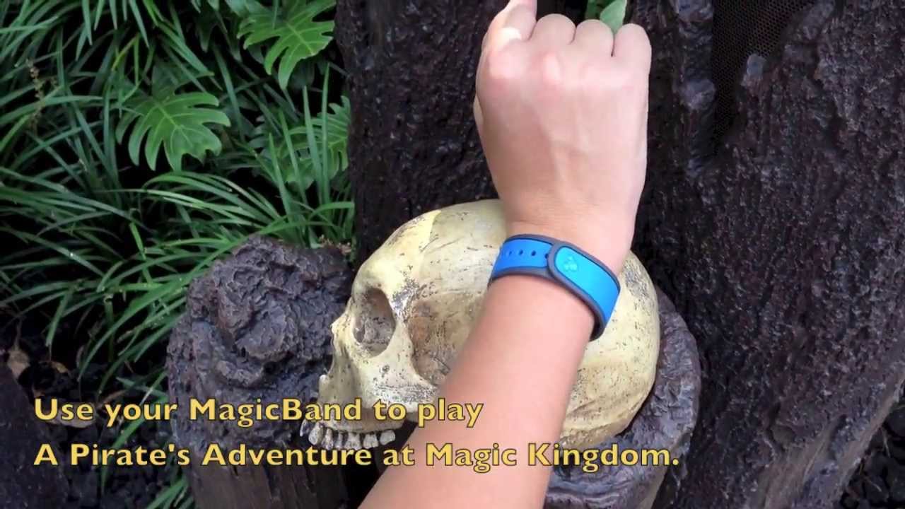 Disney's MagicBands in use at Walt Disney World - Unboxing - FastPass+, room key, games