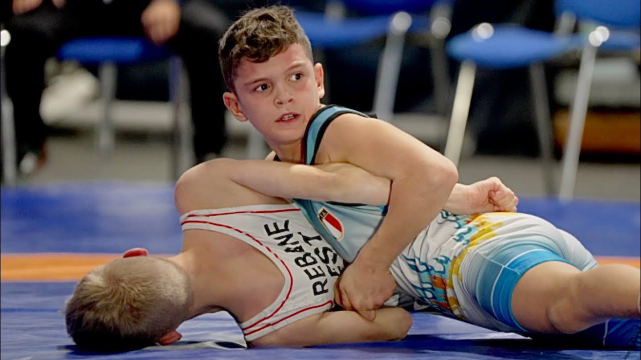 U13 Mairon Rebane (EST) vs Nicola Sedicina (ITA) 35kg. Greco-roman boys youth wrestling.