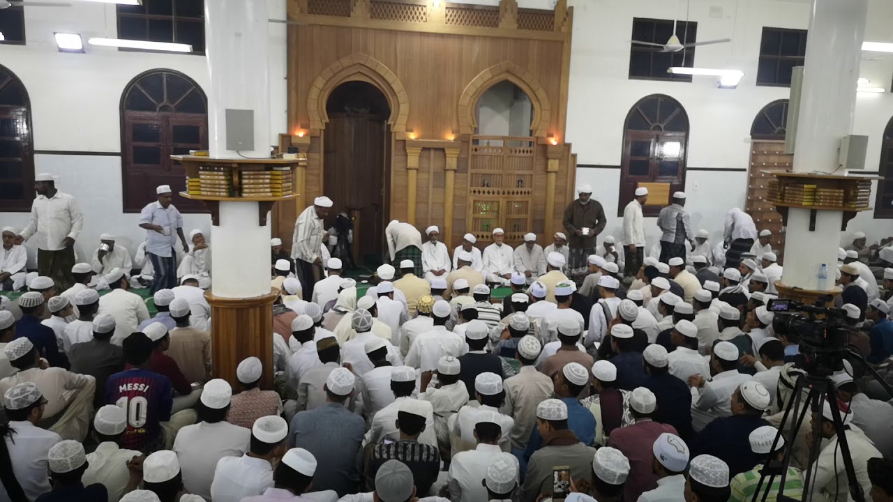 Reading of mawlid in Tarim during Dowrah 2019