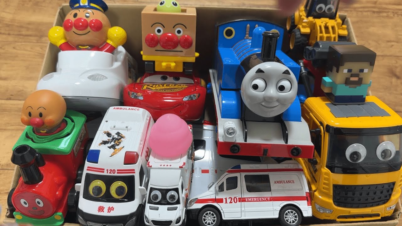 救急車とトーマスとアンパンマンのミニカーが大集合⭐️坂道を緊急走行します⭐️#２９５