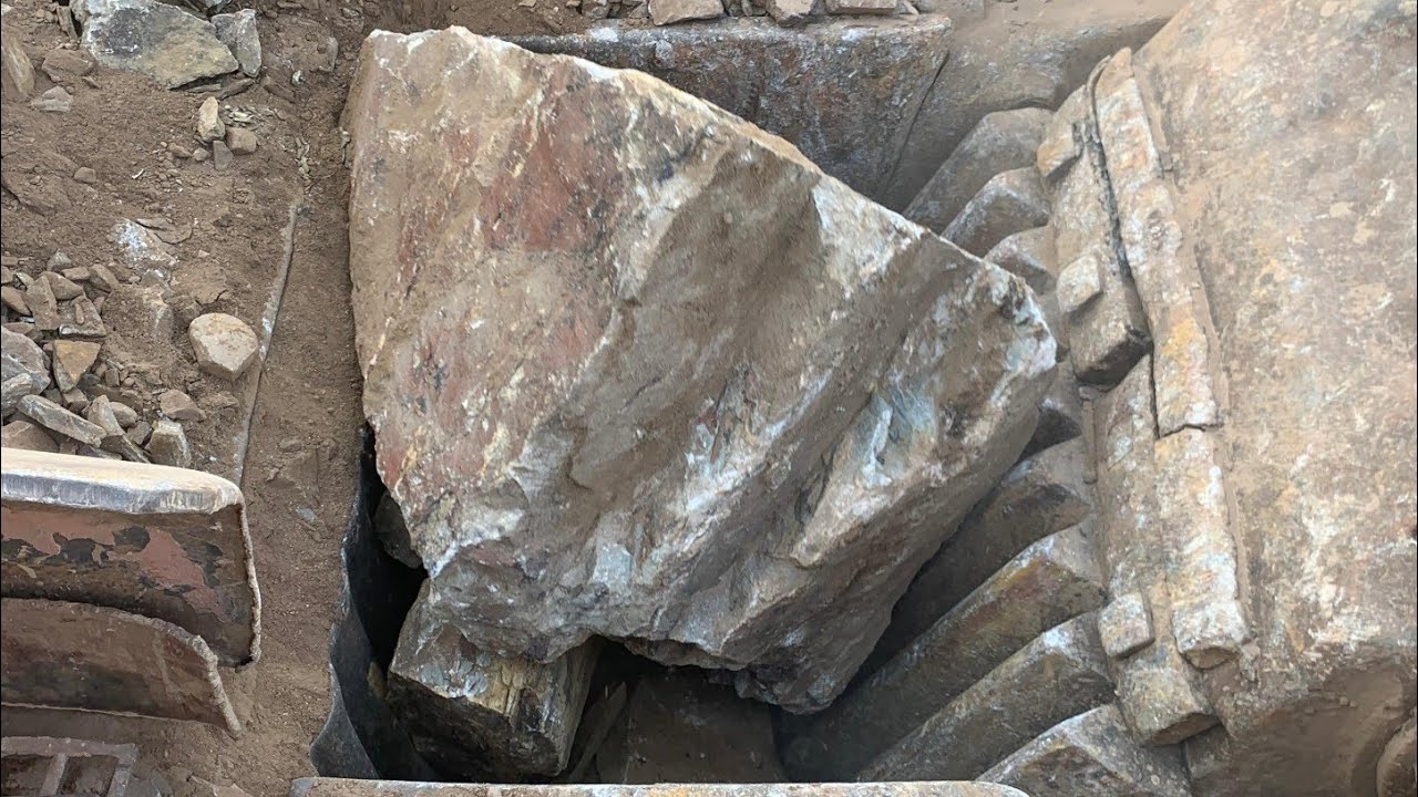 Giant Rock Jams Stone Crusher | Worker Breaks It With Massive Hammer | Extreme Crushing 126