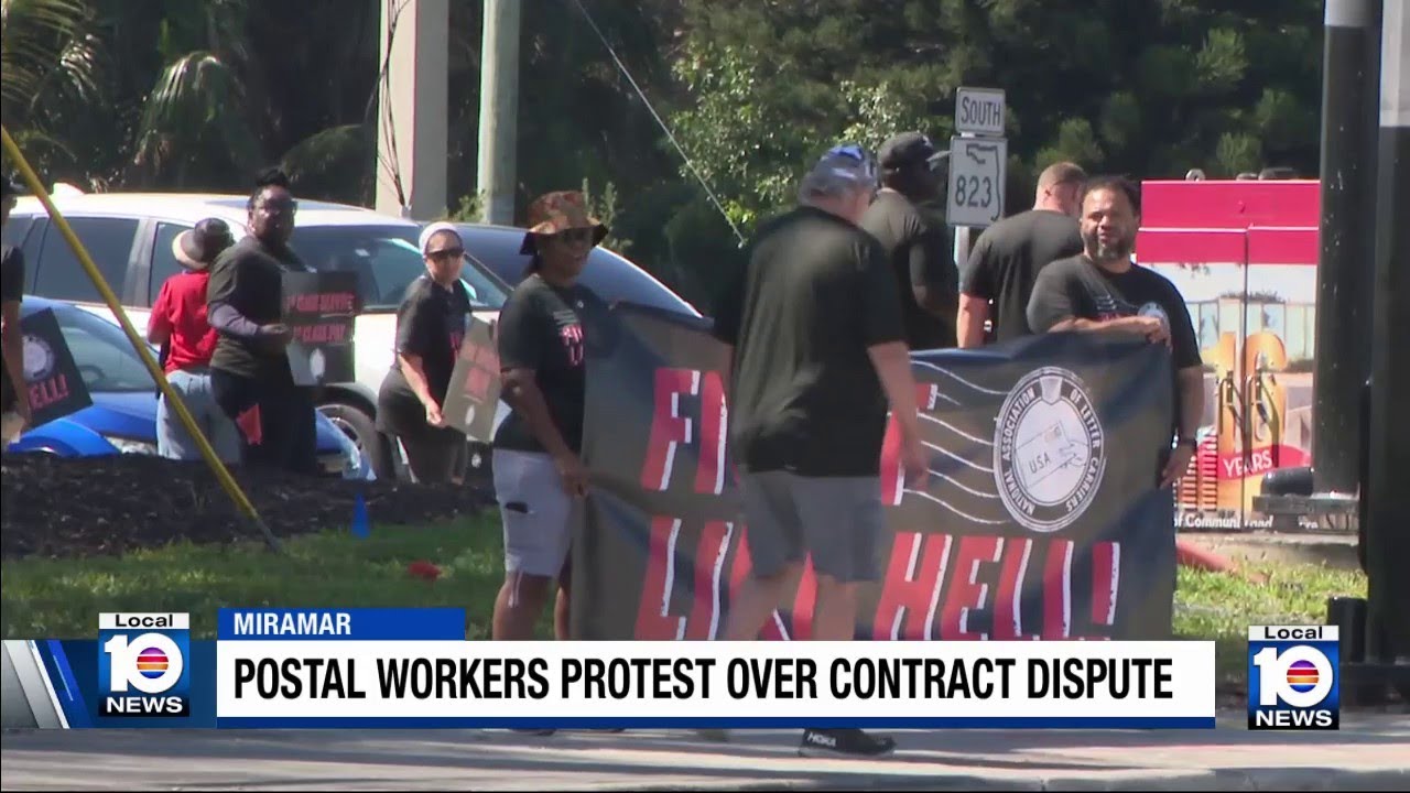 U.S. postal workers protest over contract